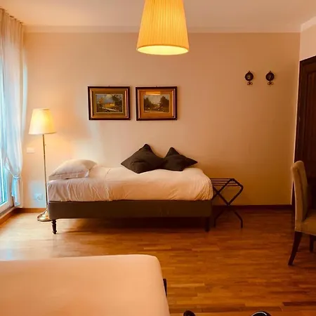 Casa Ciampi Locazione Turistica Гостьовий будинок *